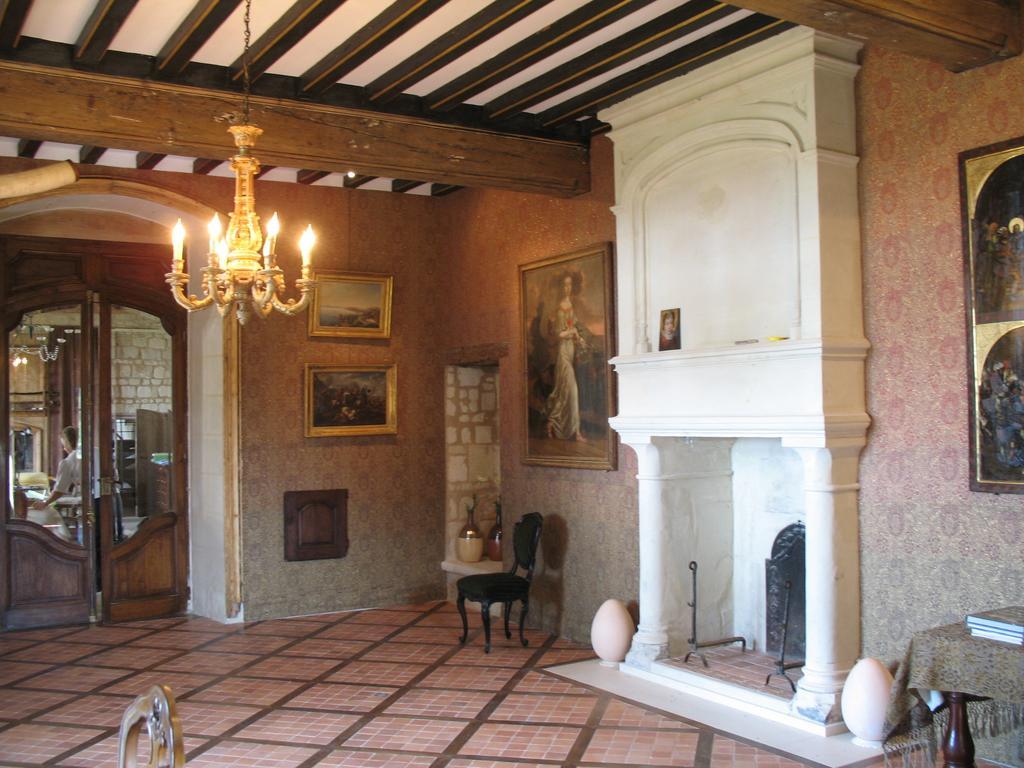 Bed and Breakfast Chateau De La Roche Martel Roiffé Exterior foto
